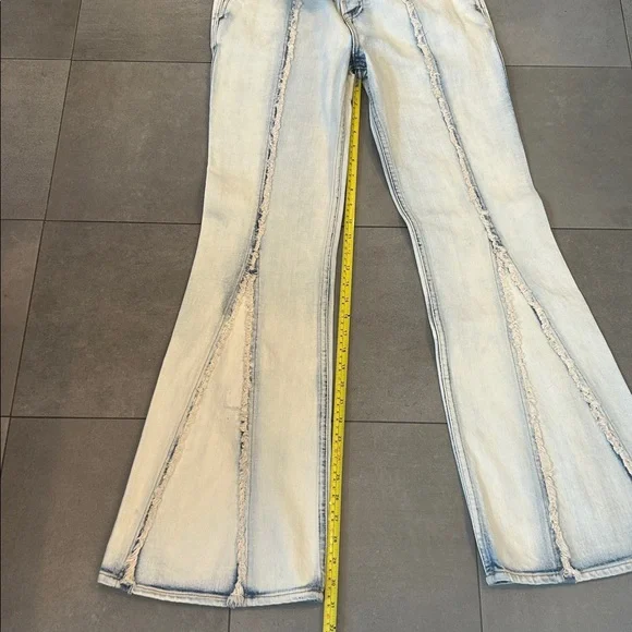 h:ours Calista Pant in Light Tinted Bleach - Picture 9 of 14